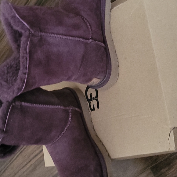 EUC Ugg boots - Picture 7 of 8